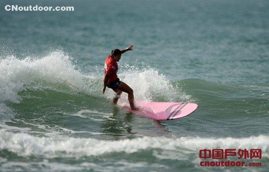 海口年货销售逐步走俏 市民纷纷选购尽显“迎春热”