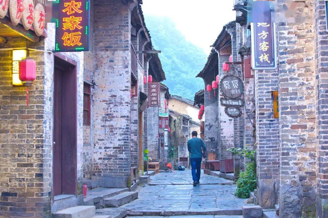 佛經的道理沒辦法改變人， 除非人們把經上所說的道理實行出來
